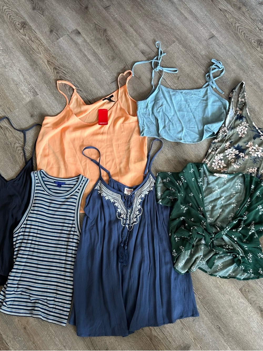 Bundle of 7 tank tops american eagle, lottie moss, aeropostale, forever 21